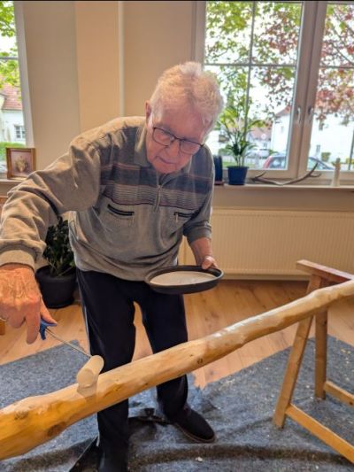 Vorbereitungen für das Maifest – Bild 2